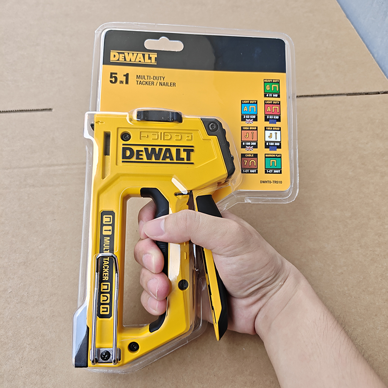DeWALT DWHT0-TR510 ปืนยิงตะปูแ - Staple Gun Electric บทวิจารณ์และราคา